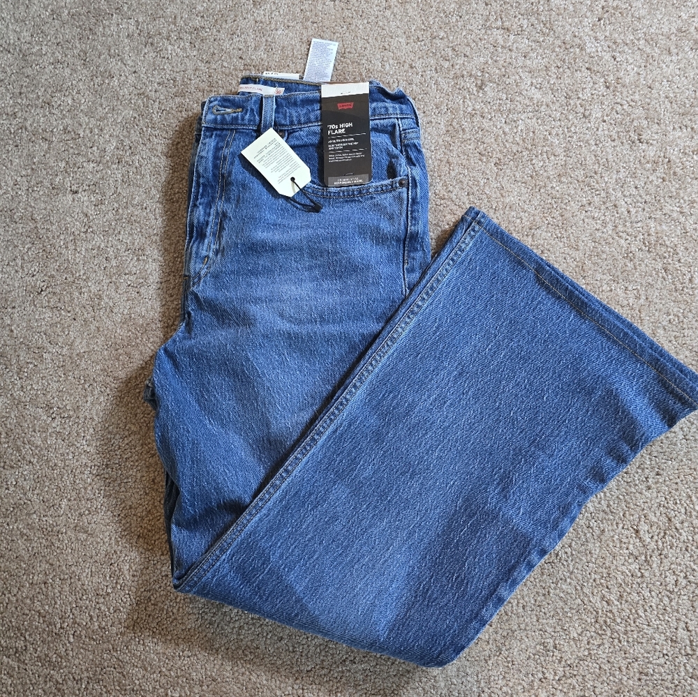 Brand News Tags Still On Levis High Rise Flare Jeans - Picture 2 of 3